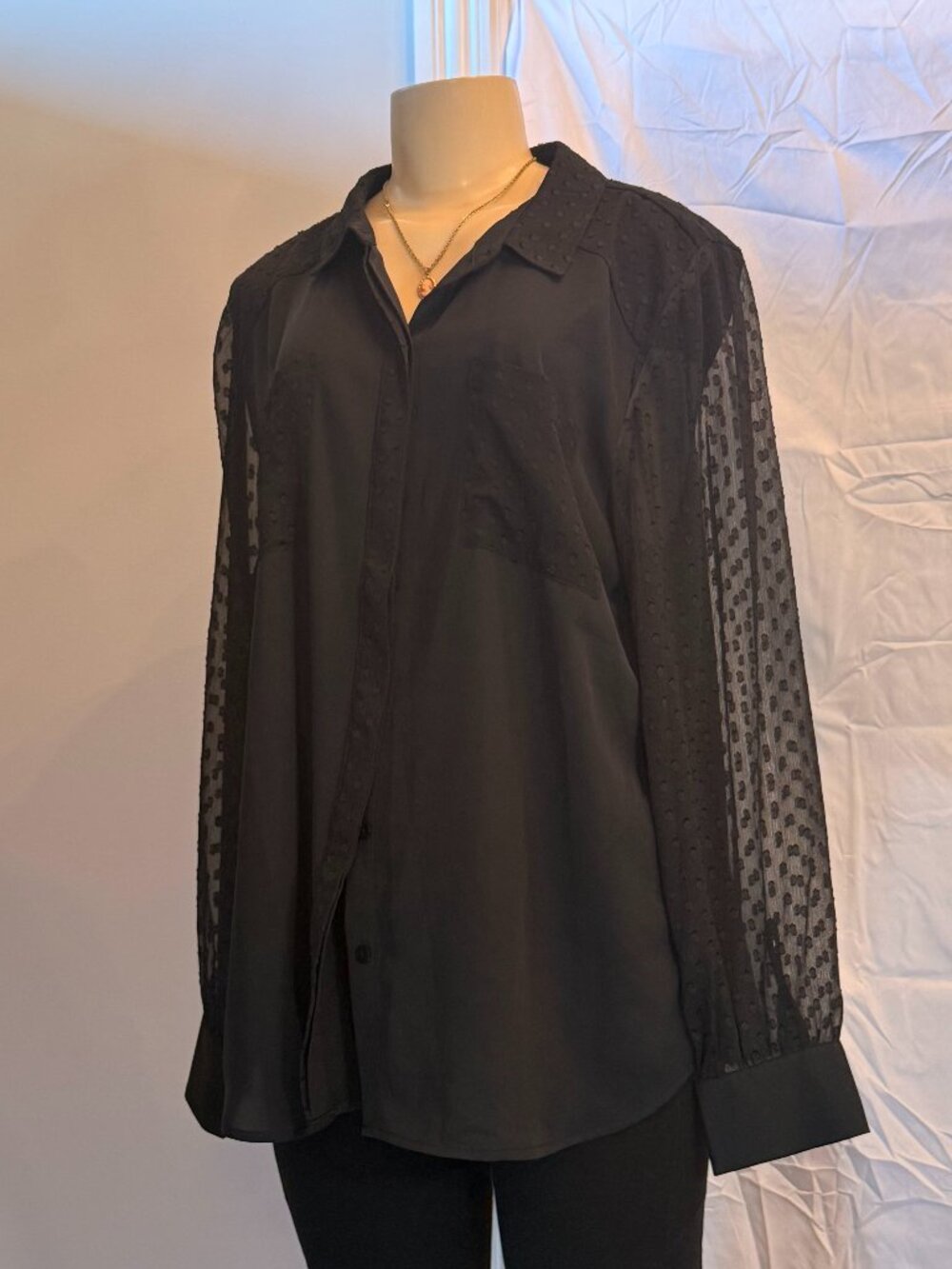 Isaac Mizrahi Black LS Sheer LS Button Blouse w/pockets Women's 16 Like New!